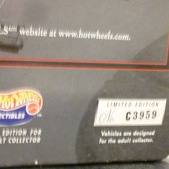 Hot Wheel Collectibles '57Oldsmobile car Limited - Picture 4 of 7